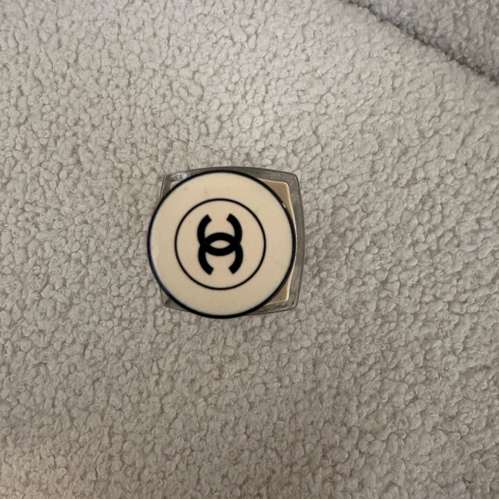 Chanel Foundation B033 - Picture 3 of 5
